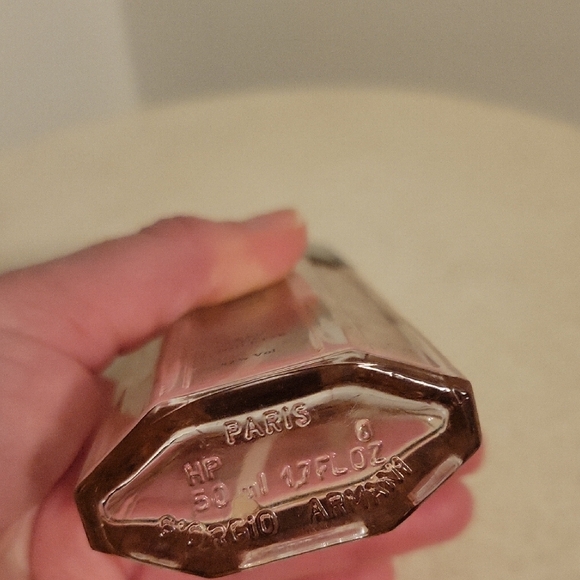 Armani CLASSIC Eau de Toilette Spray for Women 1.7 oz RARE READ - Picture 3 of 4